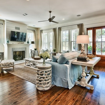 Forrest Lakes / Living Rm