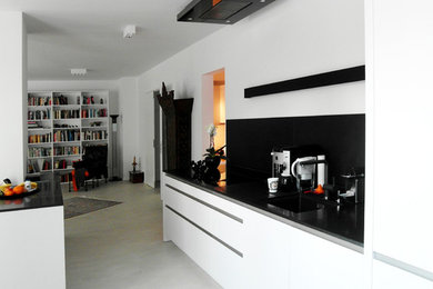 This is an example of a kitchen in Munich.