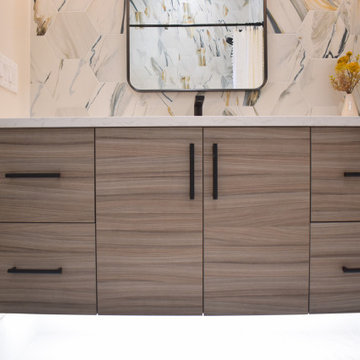 Guest Bathroom: "Palissondro Horizonal"