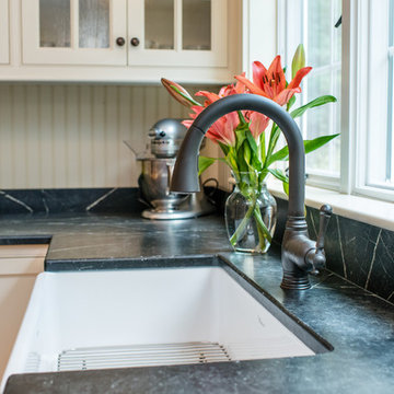 Falls Kitchen
