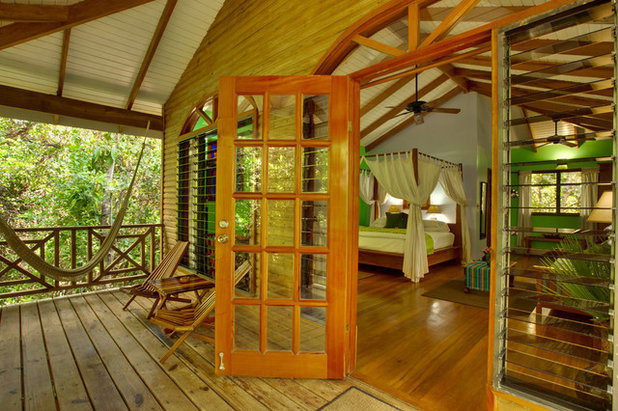 10 Treehouse Hotels, Lodges, B&Bs and more!