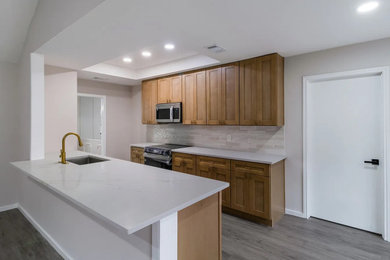Example of a minimalist kitchen design in Austin