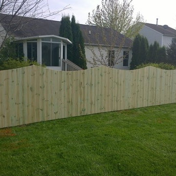PREASURE TREATED PRIVACY FENCE SCALLOPED TOP