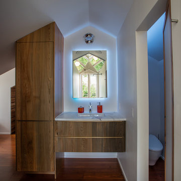 704 Marigny