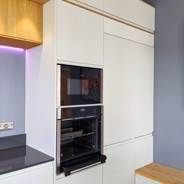 Bespoke Contemporary Kitchen in Penthouse Apartment