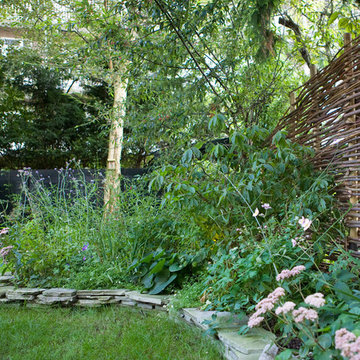 Relaxed urban garden