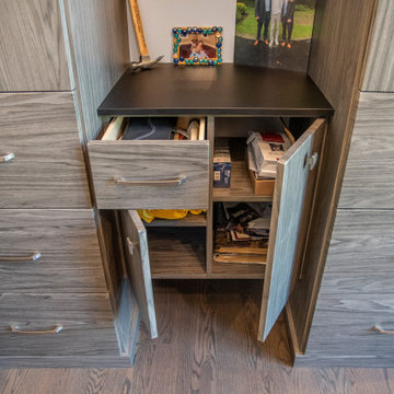 Transitional Home Office with Built-Ins