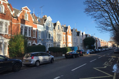 Photo of a contemporary house exterior in London.