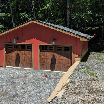 A Garage that Fits the Steep Lot