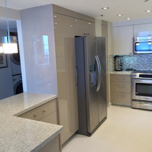 High gloss acrylic laqcuered kitchen
