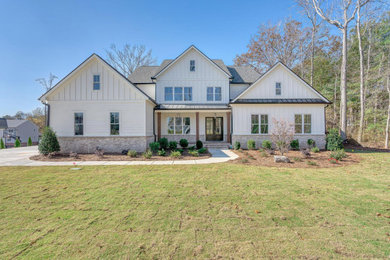 Inspiration for an exterior home remodel in Atlanta
