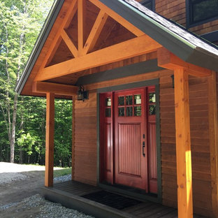 Idéer för att renovera ett rustikt brunt trähus, med två våningar och sadeltak