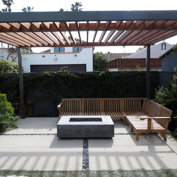 Venice Beach Modern Pergola