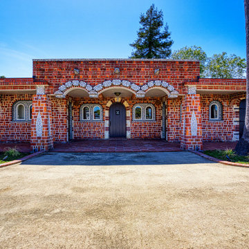Morton - Harr Residence, Court of Mysteries