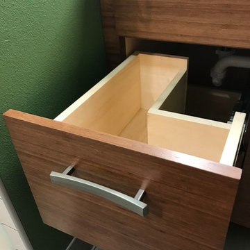 Fort Atkinson Modern Bath