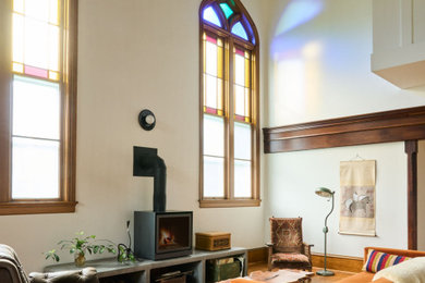 Example of an eclectic living room design in Philadelphia
