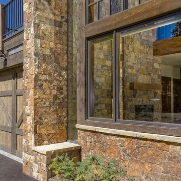 Ridgeview Court