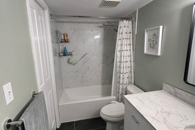 Inspiration for a modern bathroom remodel in Vancouver