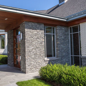 Combining Brick & Natural Stone: Country Club