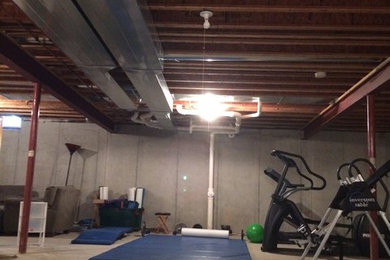 Inspiration for a basement remodel in Milwaukee