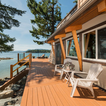 Thetis Island Oceanfront Home