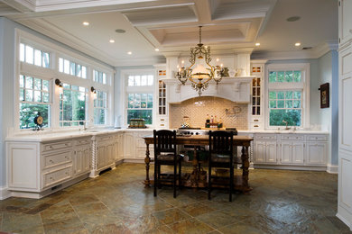 Elegant kitchen photo in New York