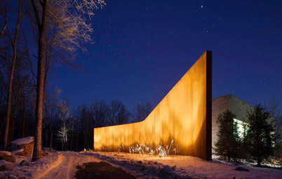 Houzz Tour: Ultramodern and Artistic in the New York Woods