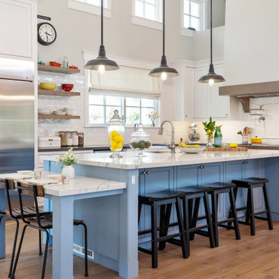 Inspiration for a country kitchen remodel in San Francisco