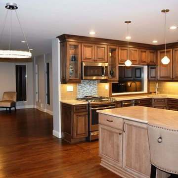 Cabs: Medallion (Eagle Rock Maple)  Island: Cappacinno Stain/Wakefield Cherry