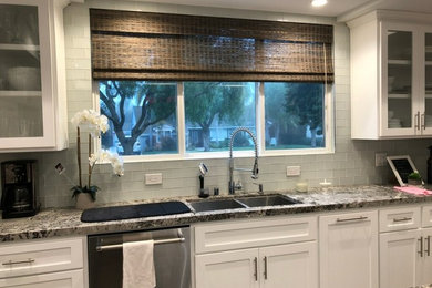 Example of a transitional kitchen design in Los Angeles