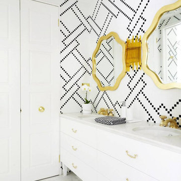 Contemporary white bathroom with mosaic pattern walls