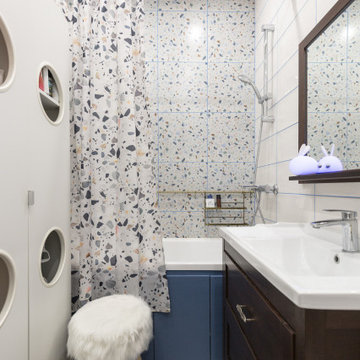 Ванная комната 4.66 кв.м с тераццо и синей затиркой.