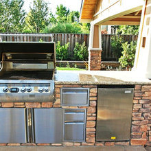 Outdoor kitchen