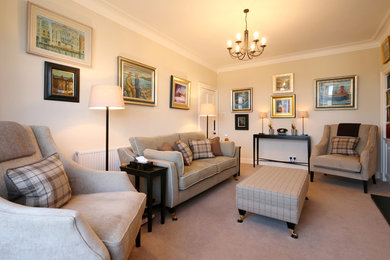 Design ideas for a traditional living room in Edinburgh.