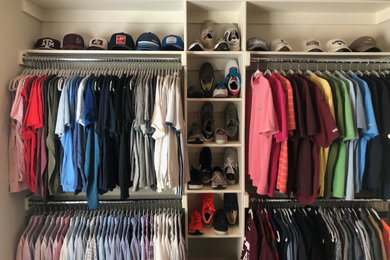Example of a closet design in Dallas