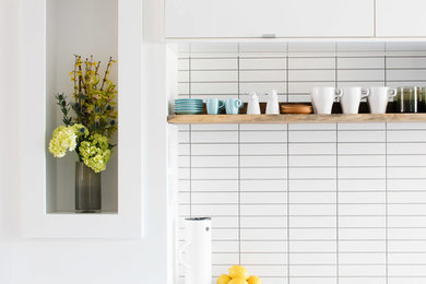 Inspiration for a contemporary kitchen remodel in Toronto