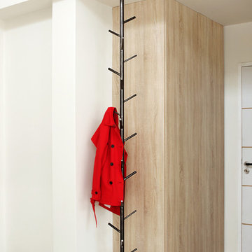 Aménagement salon sur mesure en chêne bardolino et cuir