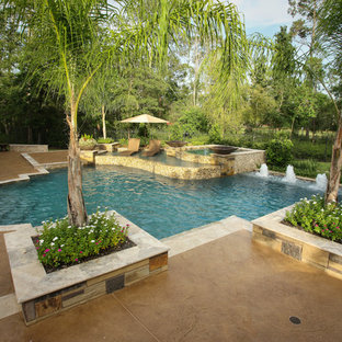 ヒューストンのエクレクティックスタイルのおしゃれなプールの写真
