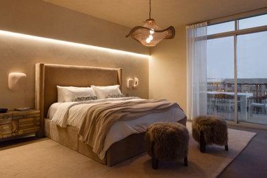 Bedroom - traditional bedroom idea in Phoenix