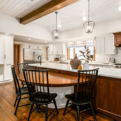 Elegant kitchen photo in Columbus