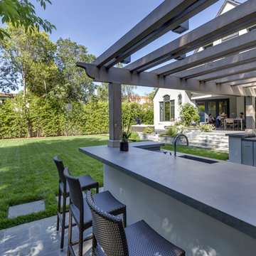 Outdoor Kitchen