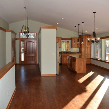 Entry / Kitchen / Dining