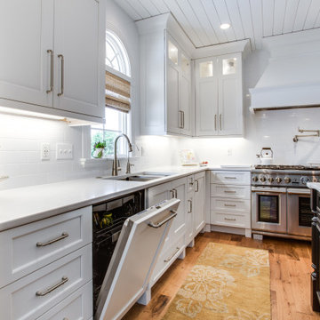 Transitional White & Black Kitchen Design Knoxville, MD