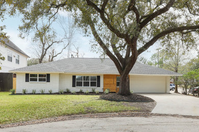 Inspiration for a modern exterior home remodel in Houston