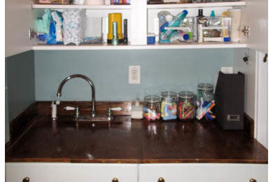 Inspiration for a contemporary laundry room remodel in Charleston