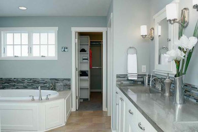 Bathroom - traditional bathroom idea in Minneapolis
