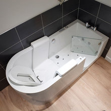 Accessible Tubs