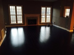 dark wood floor shows dirt  | 660 x 444