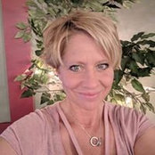 Robyn Laine's photo