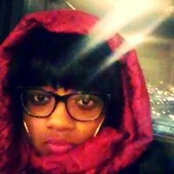 Miya Sharpes foto
